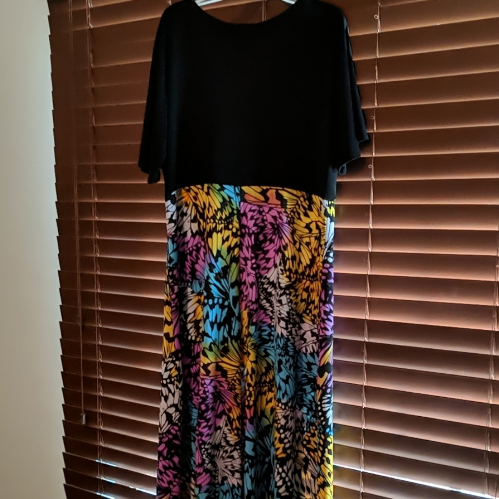 Dress - Picture 3 of 4